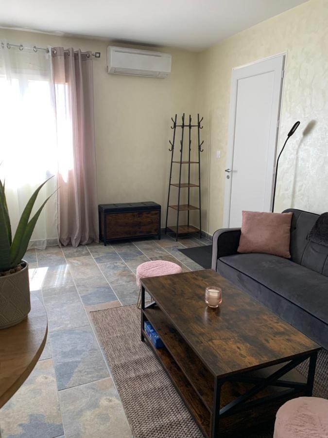 Independant Avec Piscine Et Jardin